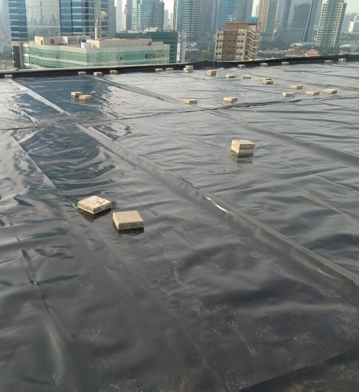 HDPE Geomembrane sebagai Lapis Kedap Air pada Atap Gedung