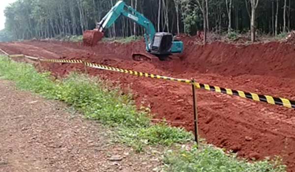 Proses Cut & Fill Tanah Untuk Membangun Fondasi yang Kokoh
