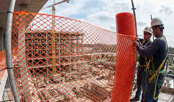Kenapa Safety Net HDPE Wajib Ada di Proyek Kamu?